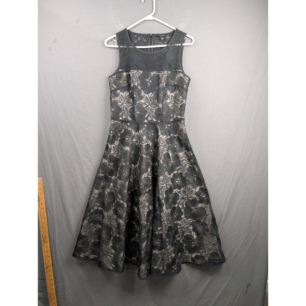 Ann Taylor Petite Black Floral Embroidered Sleeveless Fit & Flare Dress 2T